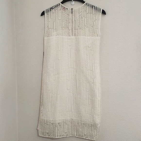 VINCE CAMUTO 'Graphic Illusion' New Ivory NWT sz.2 - Picture 10 of 16